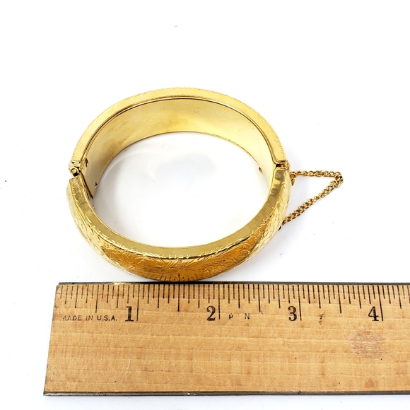 Vintage Vermeil Gold Engraved Clasp Bracelet - Picture 5 of 5